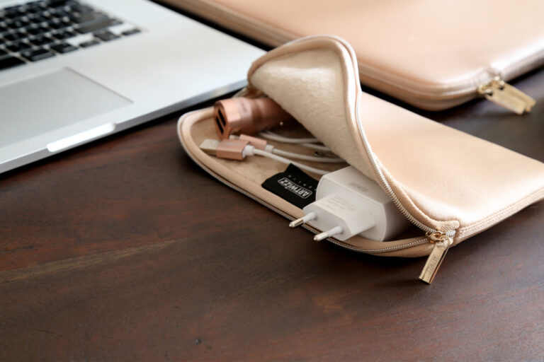 Artwizz Cable Sleeve - Zubehör Tasche für Kabel, Adapter, Ladegeräte